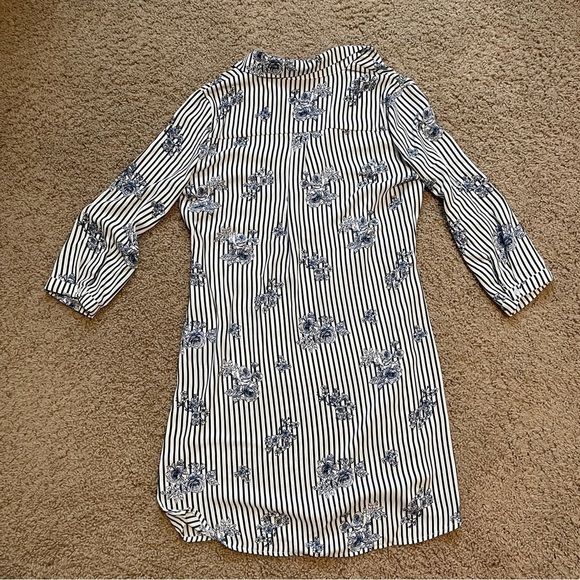 Rue 21 Dress Womens Small White Blue Striped Floral - Picture 7 of 10